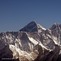Mountain-Flight to the Everest